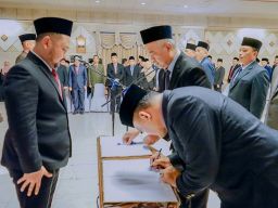 Bupati Fandi Akhmad Yani Lantik 130 Pejabat Baru Pemkab Gresik