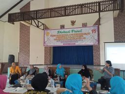 Hari Ibu Gow Bondowoso Gelar Diskusi Panel