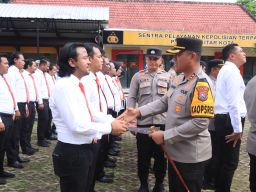 63 Anggota Terima Penghargaan dari Kapolres Blitar Kota, Ini Prestasinya