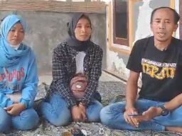 Kades Sidomukti Tegur Dua Perempuan Yang Meresahkan Warga