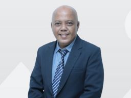 Bekerja Adalah Wisata Terindah