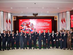 Istu Hari Subagio Dilantik Sebagai Pimpinan DPRD Jatim, Gubernur Ajak Jaga Soliditas Dan Kekompakan