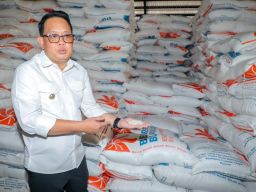 Ada Beras Impor Dari Myanmar, Thailand dan Pakistan, Pj. Gubernur Pastikan Stok Beras Jatim Aman