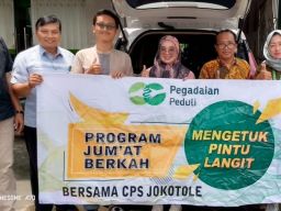 Melalui Program Jum'at Berkah Pegadaian Kanwil XII Bagikan Ribuan Makanan Siap Saji 