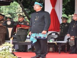 Dari Rumah Dinas Bupati Sidoarjo, KPK Bawa Keluar 4 Koper