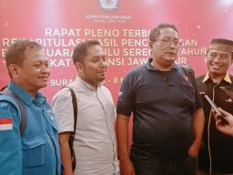 Lambatnya Rekapitulasi Suara di KPU Surabaya Bikin Gerah, Saksi Perindo Angkat Suara