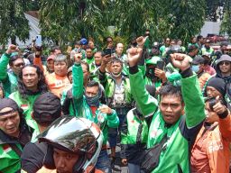 Ojol Surabaya Sepakat Boikot Apartemen Puncak Kertajaya