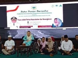 Gus Durian Buka Bersama Bersama Ibu Sinta Nuriyah