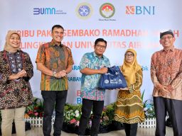 BNI-Unair Bersinergi Bagikan 1.000 Paket Sembako