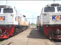 KAI Daop 8 Surabaya Pada Angkutan Lebaran 2024 Siapkan 59 Lokomotif dan 341 Gerbong KA.