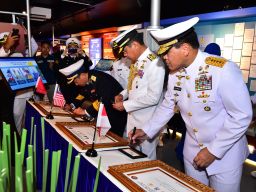 Emosi dan Solidaritas Bersama di Monumen Peringatan