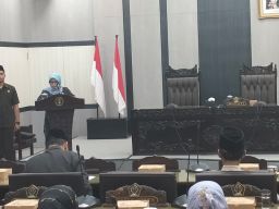 Bupati Blitar Beri Jawaban Atas Pandangan Umum Fraksi Tentang 3 Ranperda dalam Paripurna DPRD