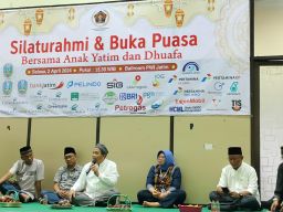 Ramadan 1445 H, PWI Jatim Gelar Bukber dan Santuni Puluhan Anak Yatim