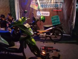 Layanan Tambal Ban 24 Jam Buat Pemudik