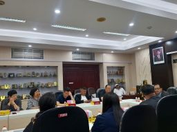 Bahas Nasib Mall THR, Pimpinan DPRD Bertemu Delegasi Pedagang Asal Tiongkok