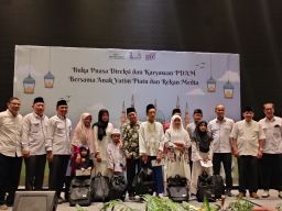PDAM Surabaya Buka Puasa Bersama Ratusan Anak Yatim Piatu 
