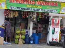 Maraknya Toko Madura 24 Jam, Ritel Modern Sejatinya Bukan Pesaing Market Retail Tradisional