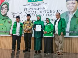 DPW PPP Jatim Resmi Serahkan Rekomendasi Cagub-Cawagub kepada Khofifah-Emil