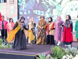 Pj. Gubernur Jatim Ajak Masyarakat Tingkatkan Kepedulian dan Perlindungan untuk Lansia