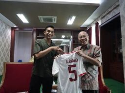Rizky Ridho Terima Bonus dari Universitas Muhammadiyah Surabaya atas Prestasi di Piala Asia U-23