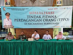 Kantor Imigrasi Tanjung Perak Sosialisasi Pencegahan Tindak Pidana Perdagangan Orang di Bojonegoro