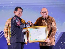 Pemerintah Provinsi Jawa Timur Raih Dua Penghargaan dalam Puncak Peringatan Hari Kearsipan ke-53
