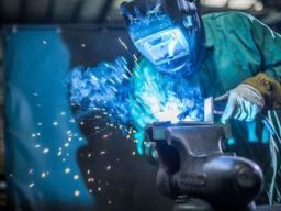 Pengelasan: Fondasi Penting dalam Industri dan Konstruksi Modern