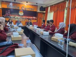 Ingin Turut Serta Sukseskan Pilkada Serentak 2024, BEM UNIPRA Audensi dengan KPU Jatim