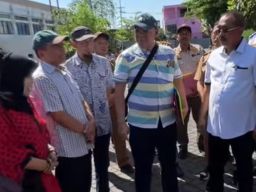 Perseteruan Warga Vs Sekolah Petra Gegara Jalan Macet Menuju Perumahan Tompotika Surabaya