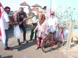 HUT RI ke-79, AWS Gelar Upacara Bendera dan Aksi Sosial