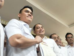 Erji Full Senyum Rek! Usai Dapat Rekom Gerindra dan Golkar di Pilwali Surabaya 