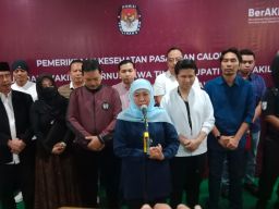 Khofifah - Emil Jalani Tes Kesehatan Sebagai Syarat Pilgub Jatim 2024
