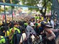Aksi Mengawal Putusan MK oleh Ribuan Mahasiswa di Semarang dibubarkan Polisi dengan Gas Air Mata
