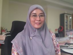 Full Senyum, Ajeng Wira Wati Jadi Ketua Fraksi Gerindra DPRD Surabaya