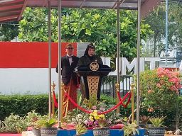 Kenakan Kostum Ala Pejuang, BKKBN Jatim Gelar Upacara Peringatan Hari Pahlawan 