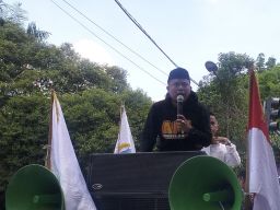 Geruduk Gedung DPRD Surabaya, AMI Desak Kawal Tuntas Kasus Keributan di SMAK Gloria 2