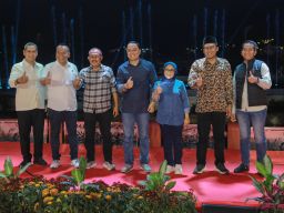 Malam Pergantian Tahun, Ketua Komisi A: Refleksi Diri, Bangun kebersamaan