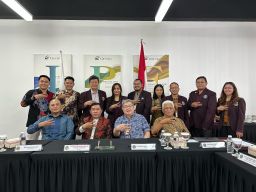 UNIBA Teken MoU dengan Universitas Ciputra, Rektor Perkenalkan Wisata Keris dan Kuliner Sumenep