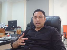 IKD Goes to Campus Bahtiyar Rifai Ingatkan Dispendukcapil Surabaya Jangan Salah Input