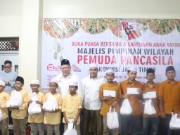 MPW Pemuda Pancasila Jawa Timur Gelar Buka Puasa Bersama dan Santunan Anak Yatim