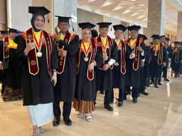 PU Beritaplus.id Raih Magister Hukum, Efianto: Ini Modal untuk Langkah Selanjutnya