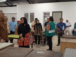 Komisi B DPRD Surabaya Tinjau Proyek Revitalisasi Pasar Kembang