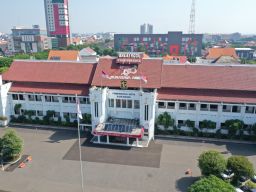 Pengamat Ingatkan Pemkot Surabaya Tak Brutal Soal Pembatasan KK