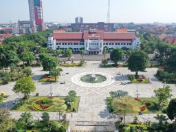 Pengamat: Pemkot Perlu Solusi Konkret, Bukan Cuma Blokir KK