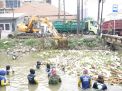 Pemkab Sidoarjo Kerahkan Alat Berat untuk Normalisasi Sungai Kanal Porong