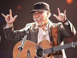 Analisa Lirik Pesawat Tempurku, Dari Senyum Manis ke Jeritan Uang