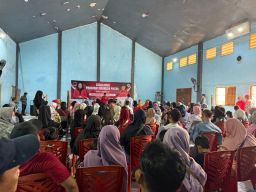 PDI Perjuangan Salurkan Bantuan PIP untuk 500 Siswa di Surabaya