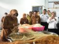 Wabup Sidoarjo Sidak Dapur SPPG, Temukan Masalah Penutup Makanan