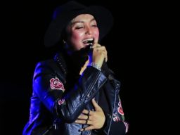 Setitik Air: Lagu Conny Dio yang Puitis tentang Rindu dan Harapan