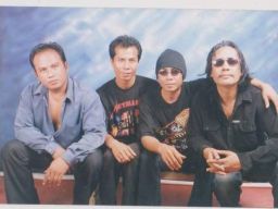Analisis Lirik “Manusia” Aceh Rock Band: Teriakan Nurani di Tengah Dunia yang Semakin Gila